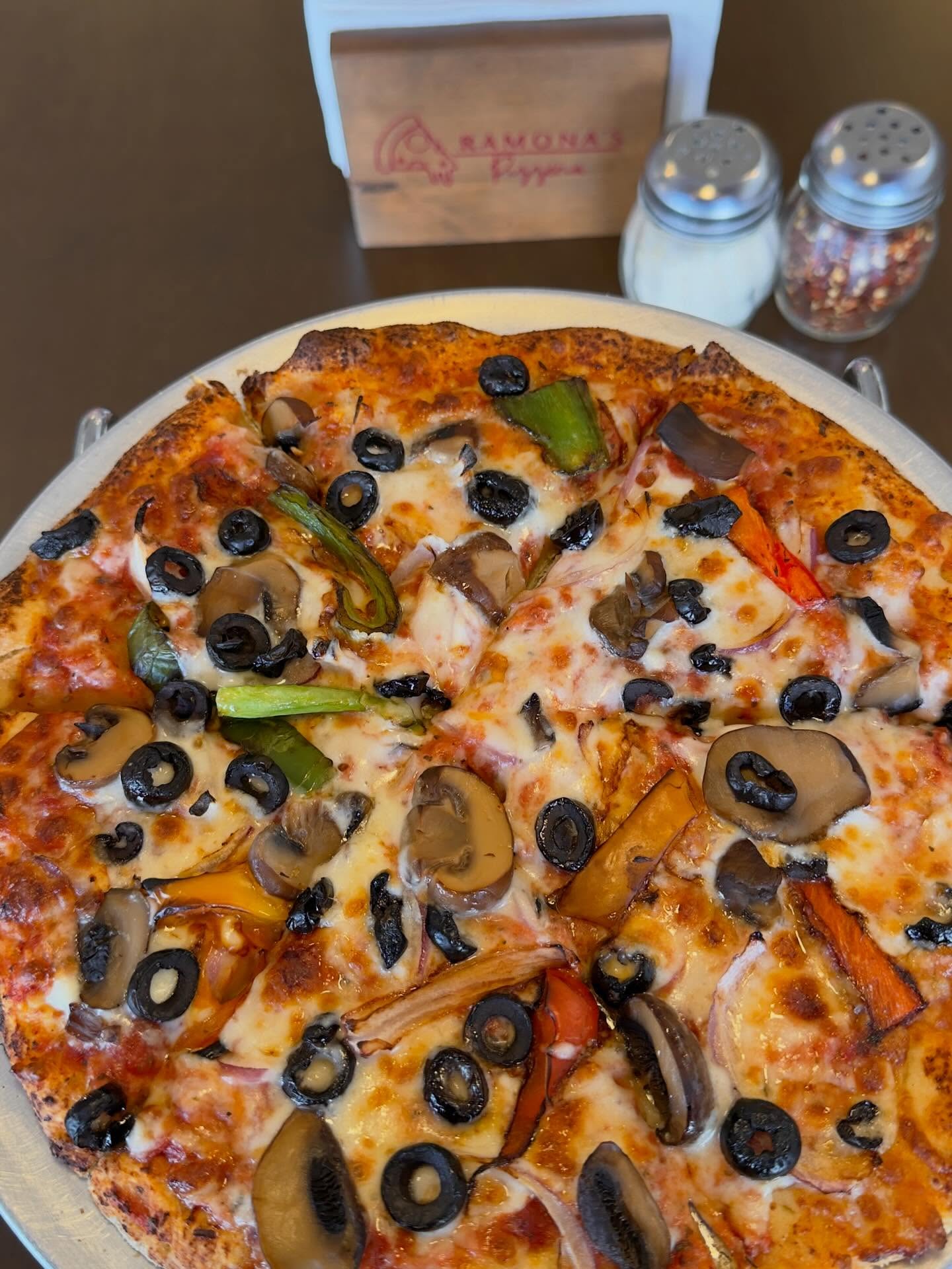 Pizza Vegetariana - Ramona's Pizzería
