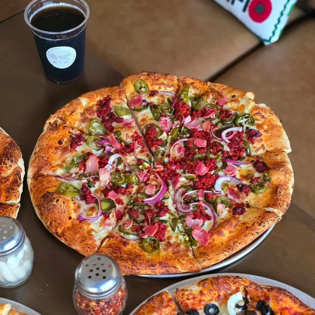 Pizza Ramona's - Instagram